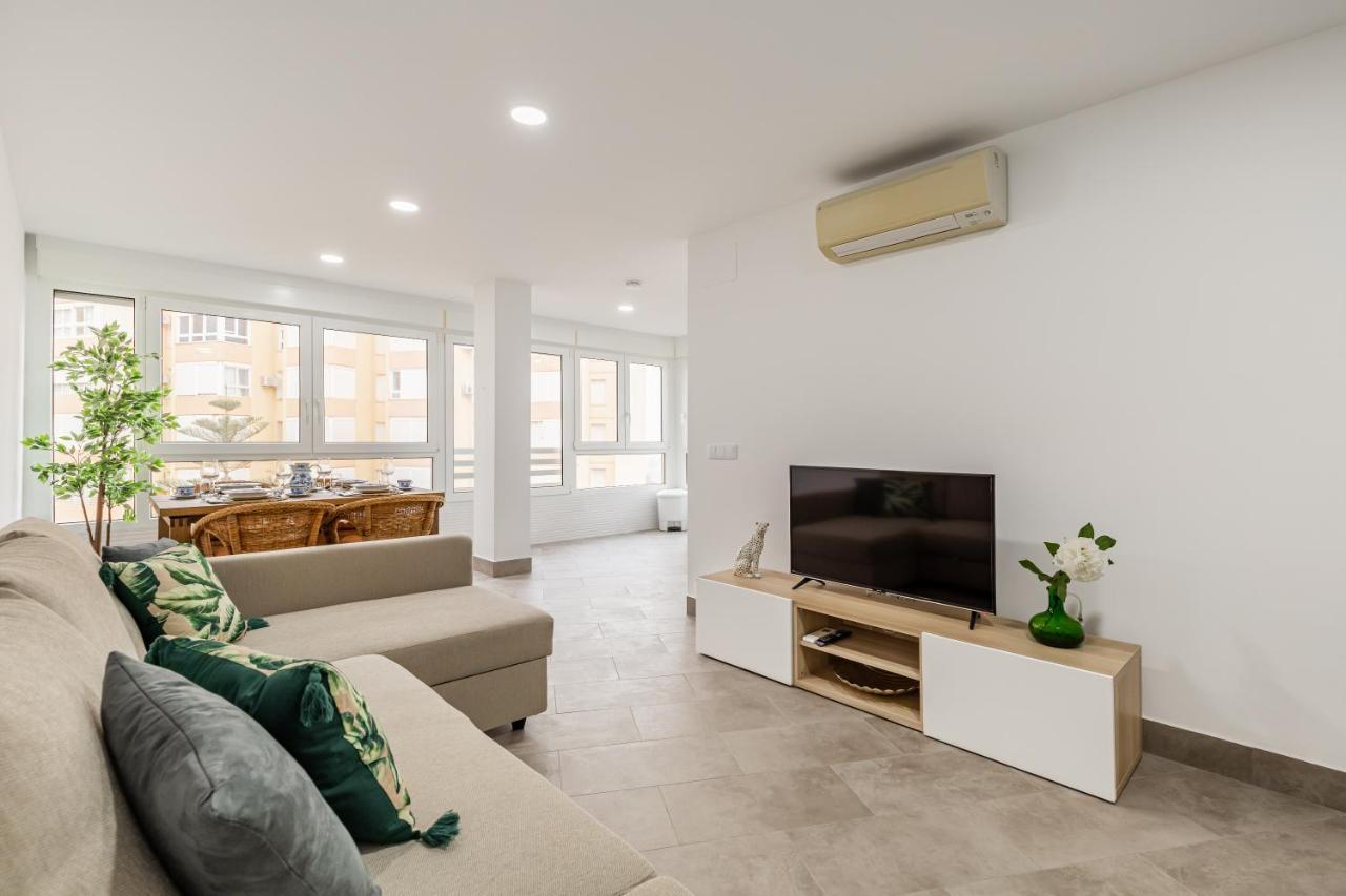 Apartment Modern Steps From The