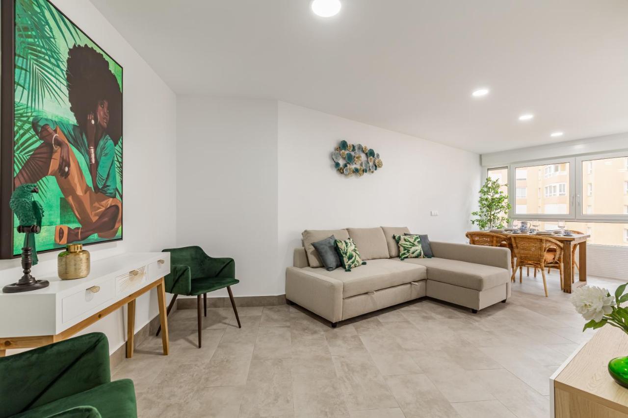 Apartment Modern Steps From The