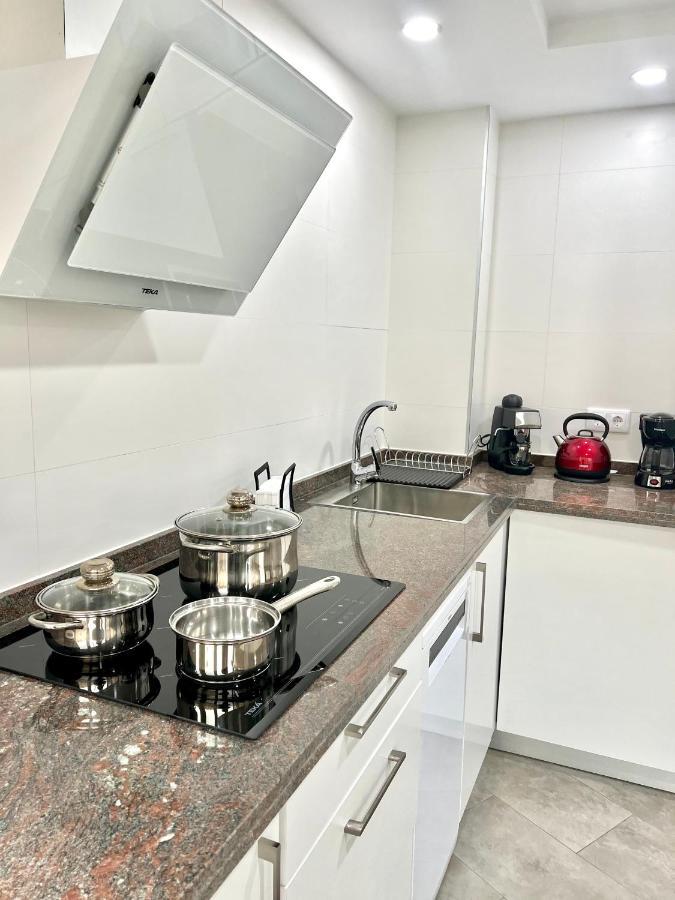 Apartment Modern Steps From The